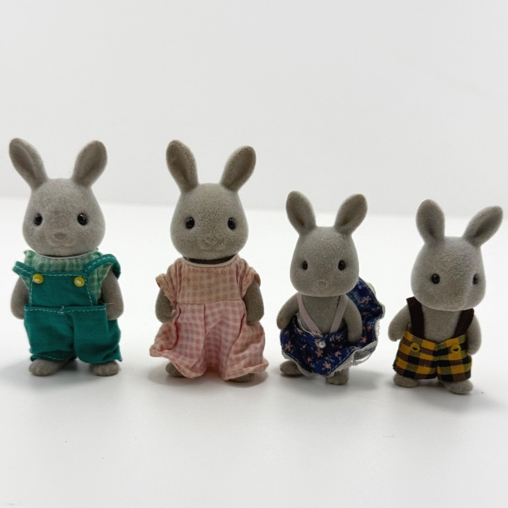 Vintage Sylvanian Families Calico Critters Babblebrook Bunny Family 4 Figure Set